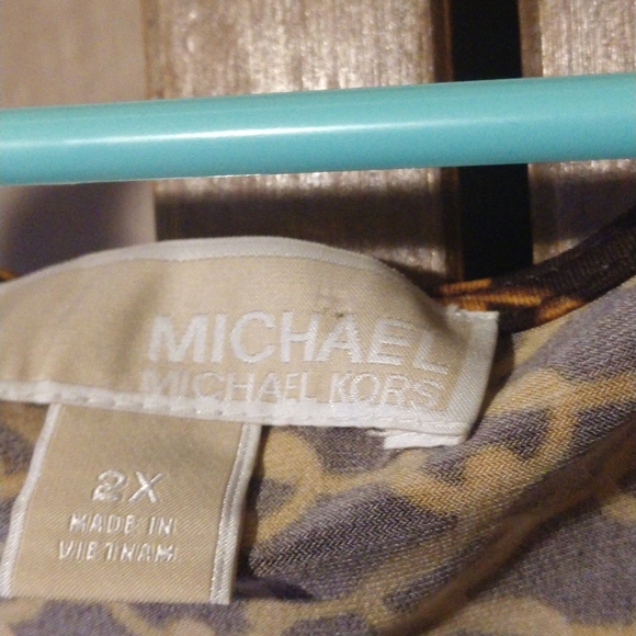 Michael Kors plus size blouse - Picture 2 of 4